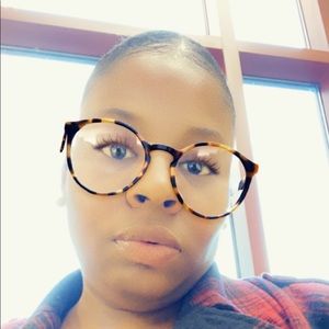 Meet your Posher, Lala